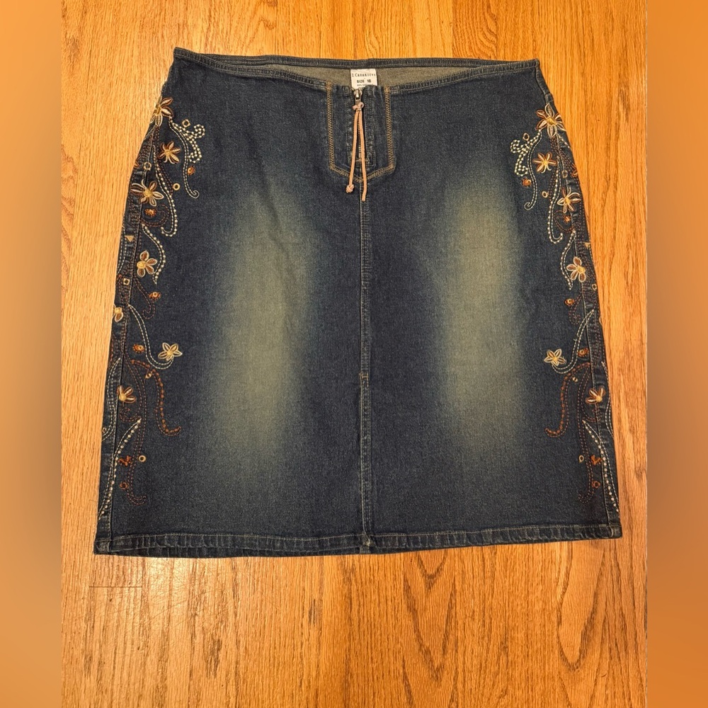 Z CAVARICCI  vintage Denim Skirt Floral Embroidered sides Pencil Zipper size 16
